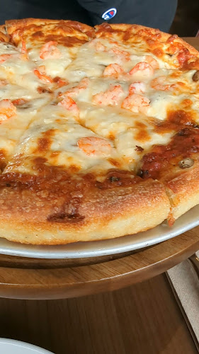 Opinii despre Neighbour's Restaurant & Pizza House în Vancouver - Hospitality and gastronomy