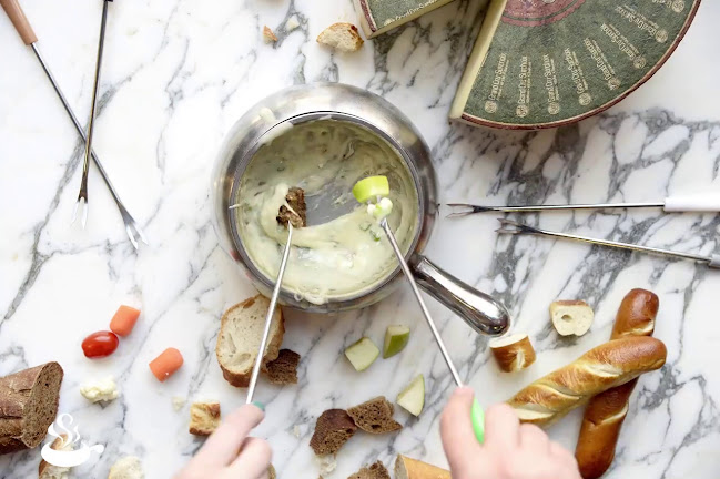 Opinii despre The Melting Pot Edmonton în Edmonton - Hospitality and gastronomy