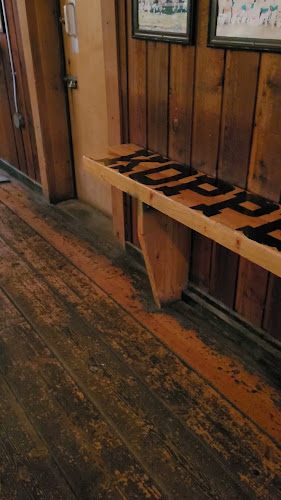 Opinii despre Neighbour's Pub în Whitehorse - Hospitality and gastronomy