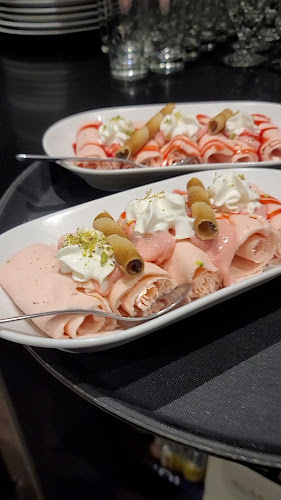 Opinii despre DC Pizza Bistro & Indian Restaurant în Calgary - Hospitality and gastronomy