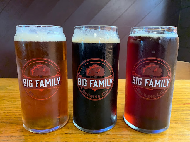 Opinii despre Big Family Brewing Company Kitchen and Biergarten în Sarnia - Hospitality and gastronomy