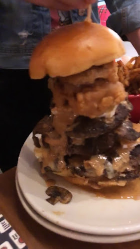 Opinii despre La Belle & La Boeuf - Burger Bar - Gatineau în Gatineau - Hospitality and gastronomy