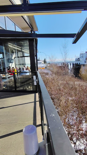Opinii despre Kingfishers Waterfront Bar & Grill în Maple Ridge - Hospitality and gastronomy