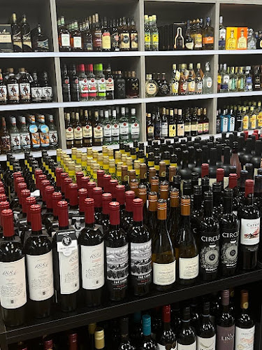 10842 124 St, Edmonton, AB T5M 0H3