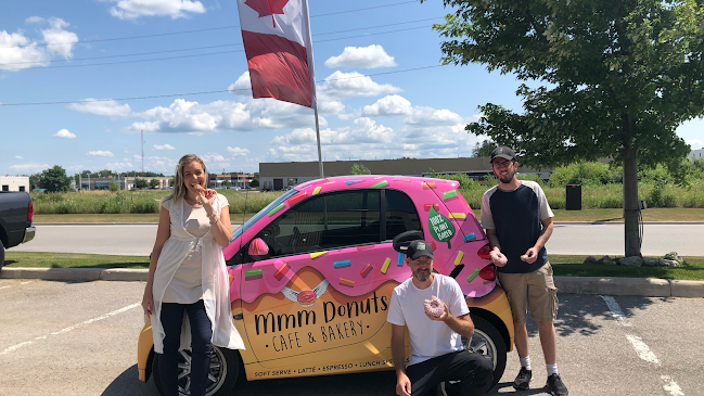 Mmm Donuts • Café & Bakery - Hospitality and gastronomy