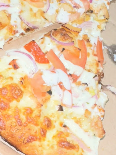 Famo Pizza And Wings - Hospitality and gastronomy