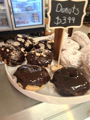 Opinii despre Bakery by Jany | Gluten Free Coffee Shop - Kitsilano în Vancouver - Hospitality and gastronomy