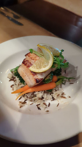 Opinii despre Locals Restaurant în Courtenay - Hospitality and gastronomy