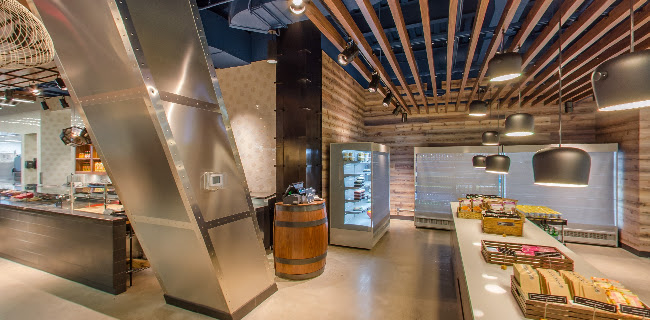 Eighth Avenue Trattoria - Hospitality and gastronomy