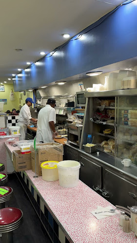 Opinii despre Three Coins Open Kitchen& Breakfast and Lunch în Richmond Hill - Hospitality and gastronomy