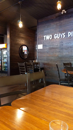 Opinii despre Two Guys & A Pizza Place Ltd în Lethbridge - Hospitality and gastronomy