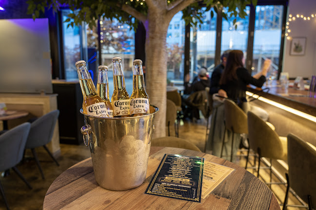 Opinii despre Chit Chat Burger Bar în Vancouver - Hospitality and gastronomy