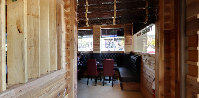 Sushi Umi (North Vancouver) - Hospitality and gastronomy