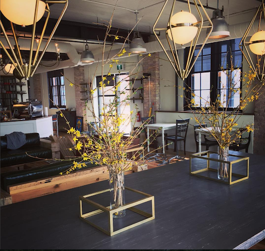 100 Ahrens St W, Kitchener, ON N2H 4C3