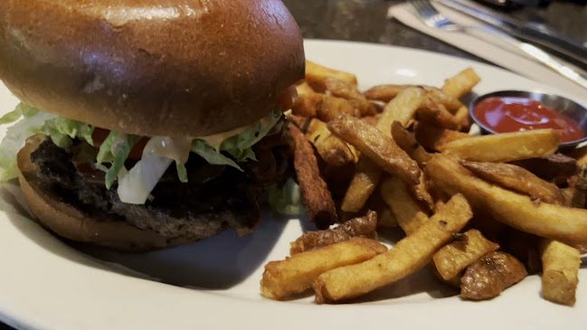 Opinii despre Browns Socialhouse Lower Lonsdale în North Vancouver - Hospitality and gastronomy