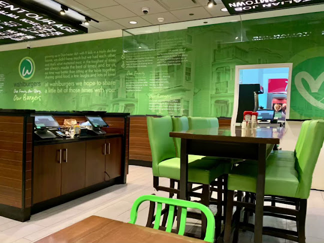 6301 Silver Dart Dr, Toronto, ON L4V 1R9