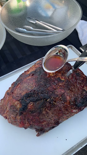 Opinii despre All Seasons Pig Roast & Catering în Red Deer - Hospitality and gastronomy