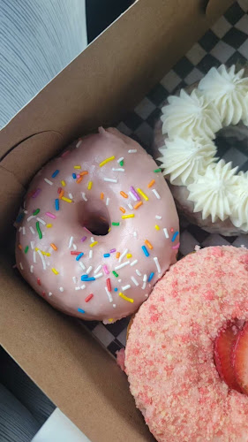 Opinii despre Daddy O Doughnuts & British Baked Goods în Mississauga - Hospitality and gastronomy