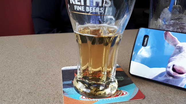 Opinii despre Moose Mulligans Public Eatery în Sicamous - Hospitality and gastronomy