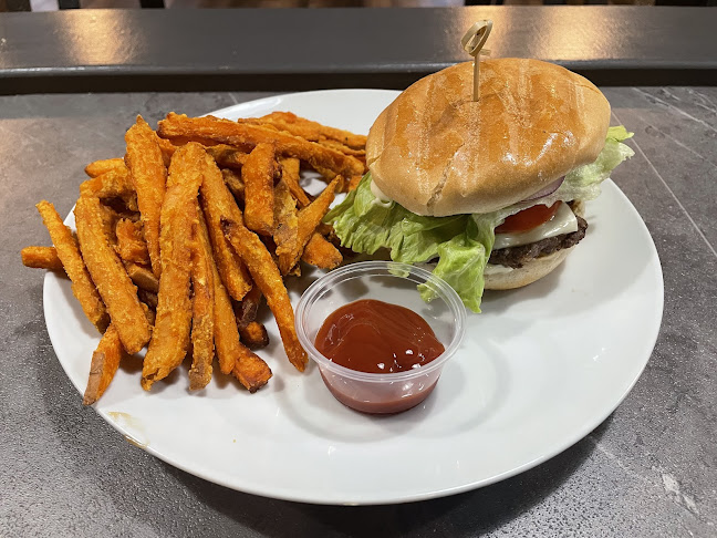 Elevate Lounge Ajax - Ajax