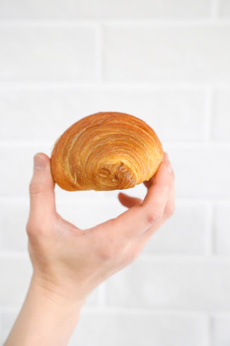 281 Dundas St W, Toronto, ON M5T 1G1