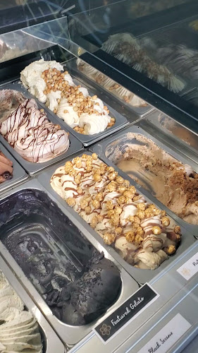Fior Di Latte Cafe, Bakery & Gelato