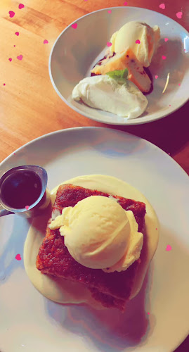 Moxies Victoria Restaurant - Victoria