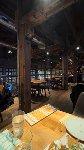 Opinii despre Tap & Barrel • Shipyards în North Vancouver - Hospitality and gastronomy