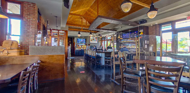 1177 Ellis St, Kelowna, BC V1Y 1Z5