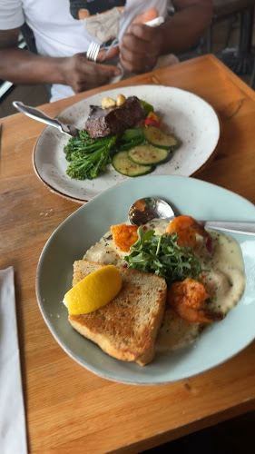 West Coast Seafood & Raw Bar Kelowna