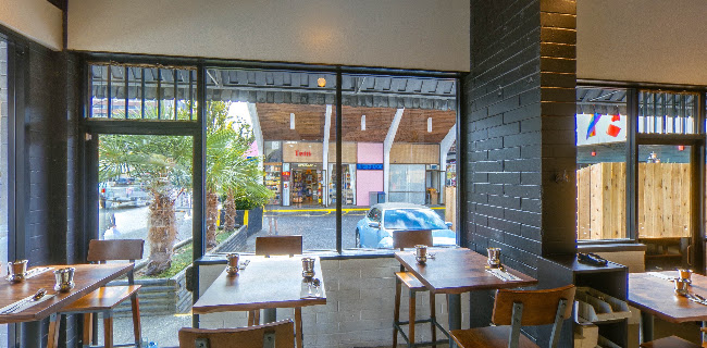 Mumbai local - Hospitality and gastronomy