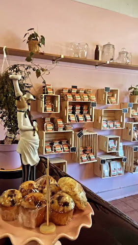 Opinii despre Bakery by Jany | Gluten Free Coffee Shop - Kitsilano în Vancouver - Hospitality and gastronomy