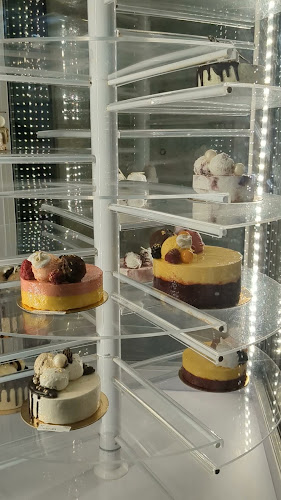 1222 Robson St, Vancouver, BC V6E 1C1