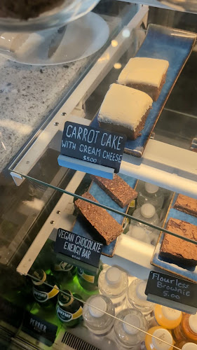 3024 Hurontario St, Mississauga, ON L5B 4M4