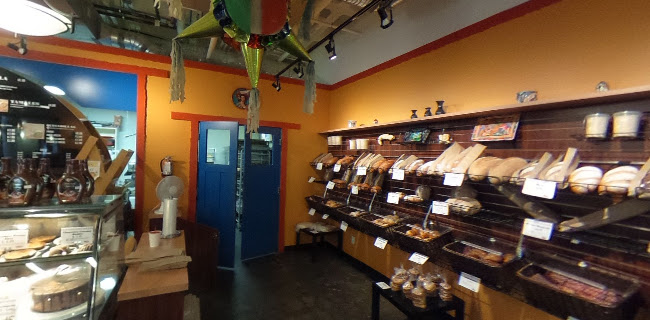 Pamola Bakery & Deli