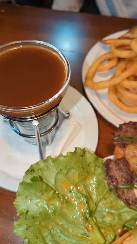 Opinii despre Burger Heaven Restaurant în New Westminster - Hospitality and gastronomy
