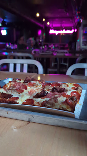 Opinii despre ACES PIZZA în Toronto - Hospitality and gastronomy