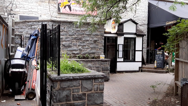 Chez Piggy Restaurant & Bar - Hospitality and gastronomy