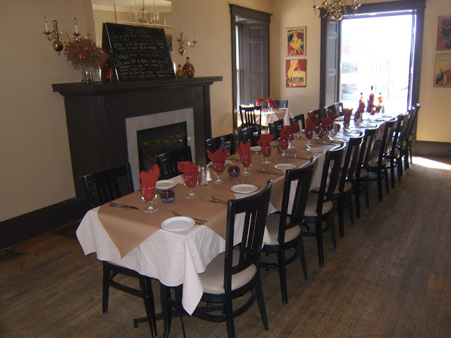 27 Buell St, Brockville, ON K6V 4Y1