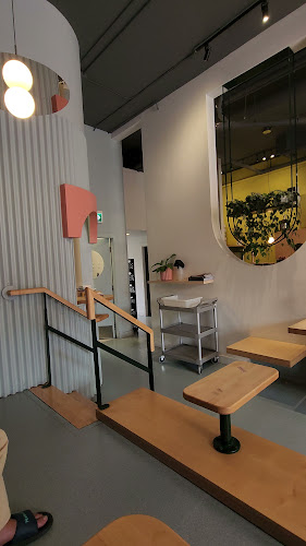 Comentarii opinii despre Hey Happy