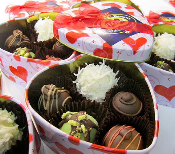 7718 Yonge St, Thornhill, ON L4J 1W2