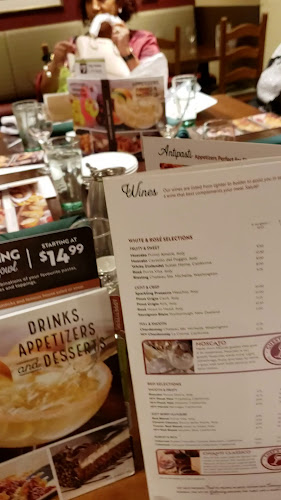 51 Reenders Dr, Winnipeg, MB R2C 5E8