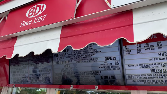 766 Jubilee Ave, Winnipeg, MB R3L 1P7