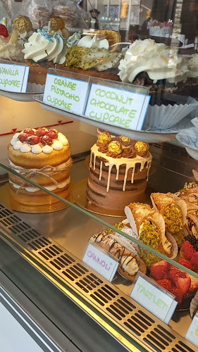 Opinii despre Bom Dia Café & Bakery - Queen în Toronto - Hospitality and gastronomy