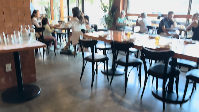 Opinii despre Crema Cafe Bar în West Vancouver - Hospitality and gastronomy