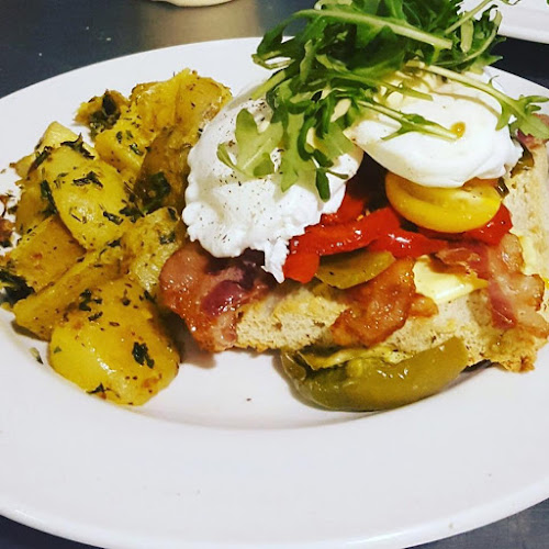 Opinii despre Stomping Grounds Cafe & Bistro în Pitt Meadows - Hospitality and gastronomy