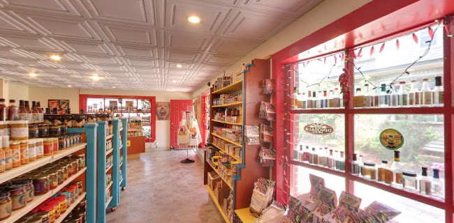 100 Bayshore Dr #11, Nepean, ON K2B 8C1