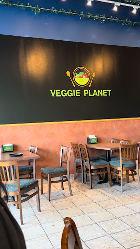 Veggie Planet Vaughan - Vegetarian Indian Pizza, Burger and Street food Restaurant - Hospitality and gastronomy