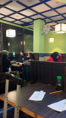 Opinii despre Tsujiri Dundas în Toronto - Hospitality and gastronomy