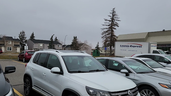 Vern's Pizza - 28th St - Hospitality and gastronomy